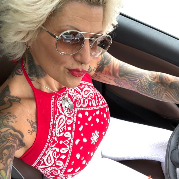 Meet your Posher, Janice - Picture 3 of 3